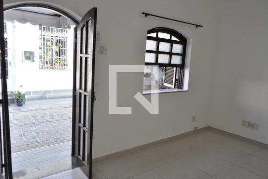 Sala de casa de condomínio à venda com 2 quartos, 62m² em Engenho de Dentro, Rio de Janeiro
