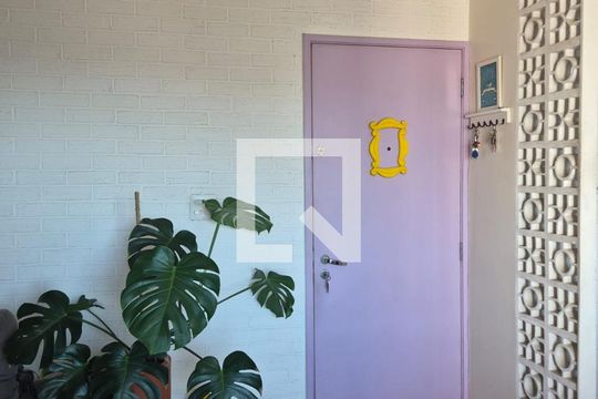 Sala de apartamento para alugar com 2 quartos, 52m² em Vila Santana, São Paulo