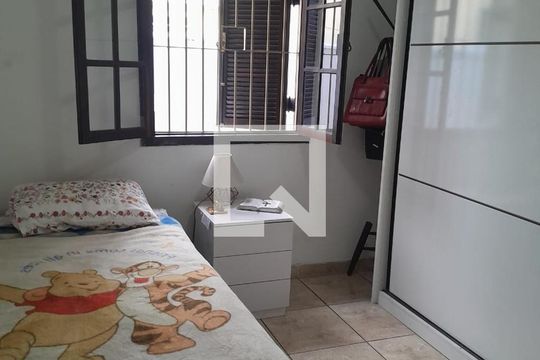 Quarto de casa à venda com 6 quartos, 224m² em Santo Antônio, São Caetano do Sul