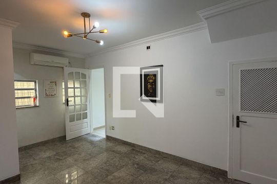 Sala 2 de casa para alugar com 3 quartos, 200m² em Embaré, Santos