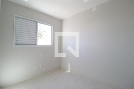 Quarto 1 de apartamento para alugar com 2 quartos, 62m² em Santa Mônica, Uberlândia