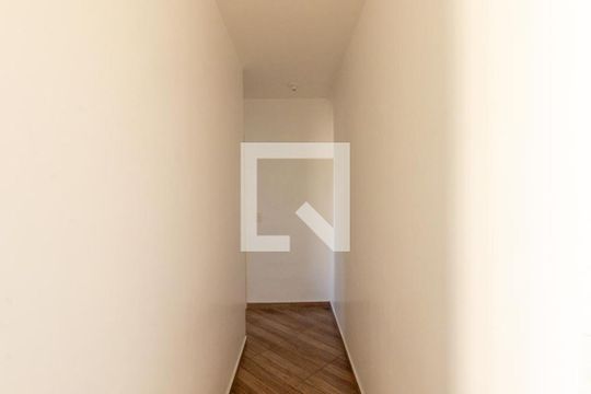 Corredor de apartamento para alugar com 2 quartos, 76m² em Fanny, Curitiba