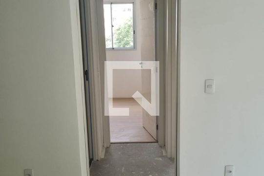 Sala de apartamento à venda com 2 quartos, 47m² em Bonsucesso, Rio de Janeiro