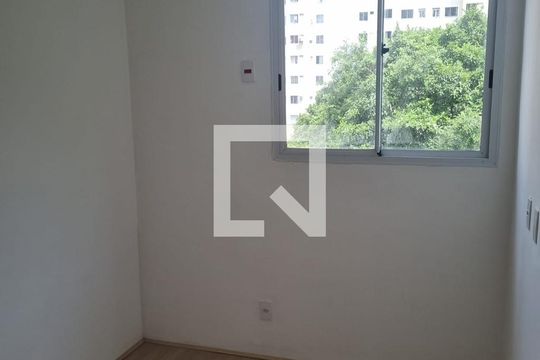 Quarto de apartamento à venda com 2 quartos, 47m² em Bonsucesso, Rio de Janeiro