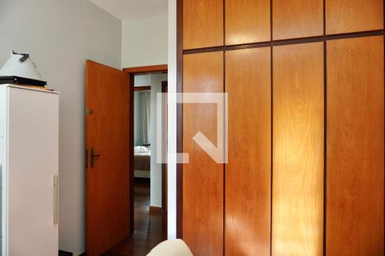 Quarto 1 de apartamento à venda com 3 quartos, 96m² em Santo Antônio, Belo Horizonte