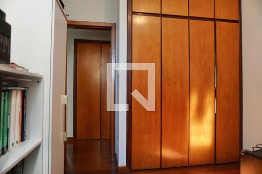 Quarto 1 de apartamento à venda com 3 quartos, 96m² em Santo Antônio, Belo Horizonte