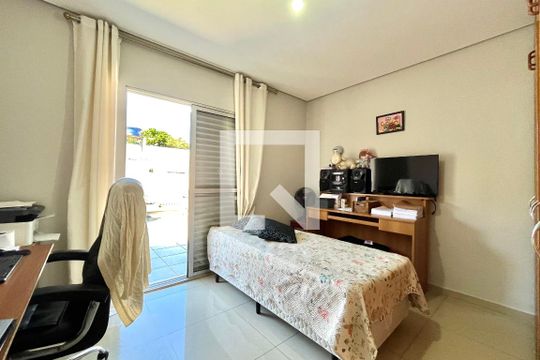 Quarto 2 de casa à venda com 3 quartos, 137m² em Vila do Encontro, São Paulo