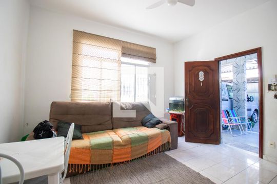 Sala de casa à venda com 3 quartos, 160m² em Irajá, Rio de Janeiro
