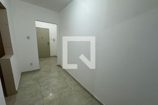 Sala de apartamento para alugar com 1 quarto, 45m² em Centro, São Vicente