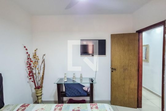 Quarto 1 de casa para alugar com 2 quartos, 67m² em Brás de Pina, Rio de Janeiro
