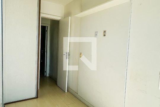 Quarto 1 de casa para alugar com 2 quartos, 40m² em Unamar, Cabo Frio
