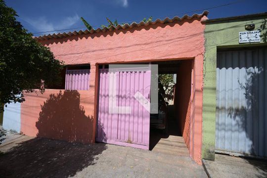 Casa à venda com 5 quartos, 54m² em Setor Grajaú, Goiânia