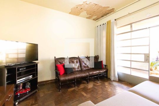 Sala de casa à venda com 3 quartos, 500m² em Parque Pedro Ii, Belo Horizonte