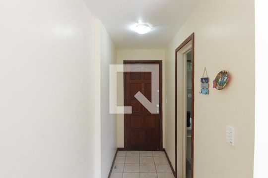 Apartamento para alugar com 3 quartos, 109m² em Vila Nova, Cabo Frio