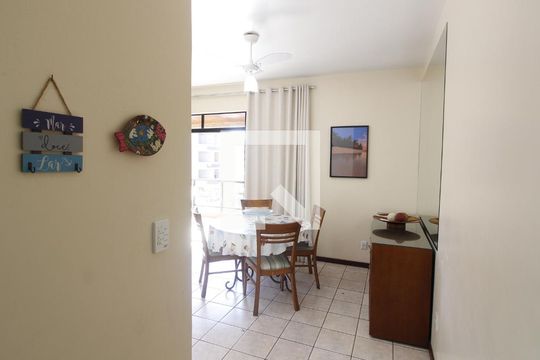 Apartamento para alugar com 3 quartos, 109m² em Vila Nova, Cabo Frio