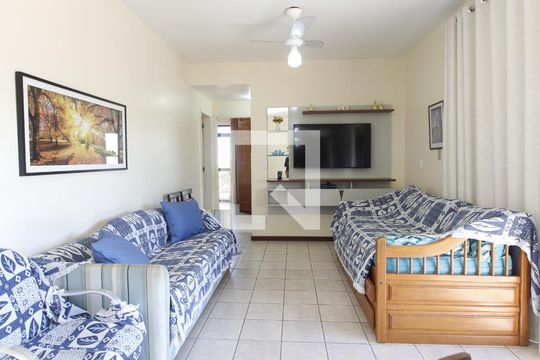 Sala de apartamento para alugar com 3 quartos, 109m² em Vila Nova, Cabo Frio