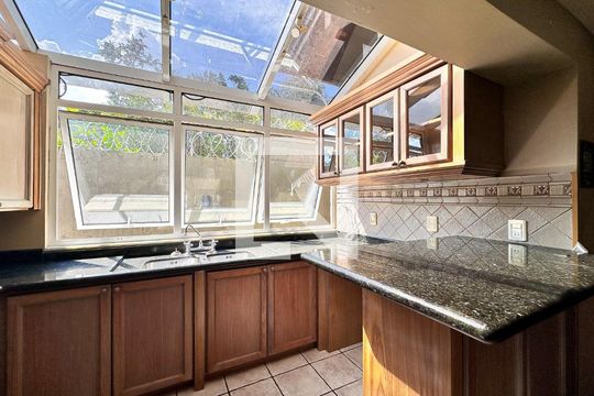 Casa de Condomínio à venda com 4 quartos, 206m² em Rondônia, Novo Hamburgo