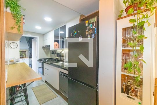Cozinha de casa de condomínio à venda com 3 quartos, 89m² em Rio Branco, Canoas