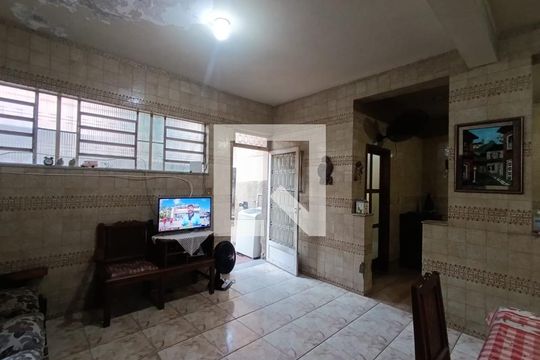 Casa para alugar com 1 quarto, 35m² em Centro, Nilópolis