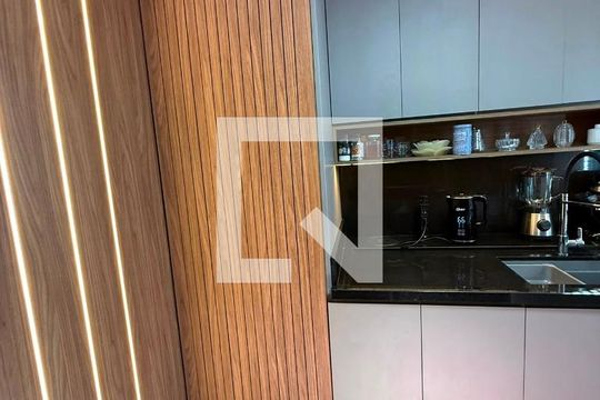 Cozinha de apartamento à venda com 2 quartos, 47m² em Centro, Curitiba