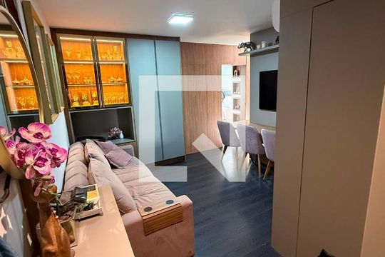 Sala de apartamento à venda com 2 quartos, 47m² em Centro, Curitiba