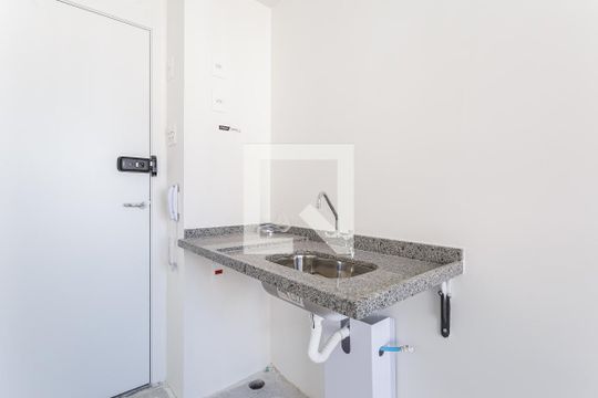 Sala/Cozinha de apartamento à venda com 1 quarto, 24m² em Vila Nova Conceição, São Paulo