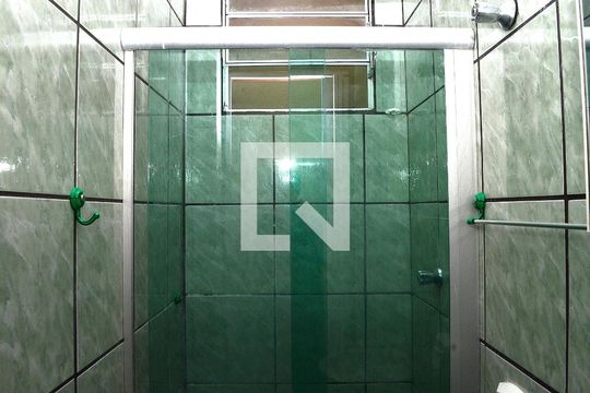 Banheiro de casa para alugar com 1 quarto, 46m² em Maria Goretti, Belo Horizonte