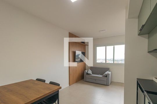 Sala/Cozinha de apartamento para alugar com 1 quarto, 39m² em Marechal Rondon, Canoas