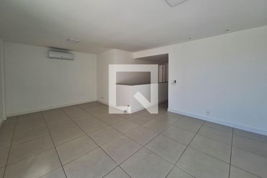 Sala de apartamento à venda com 3 quartos, 190m² em Itacoatiara, Niterói