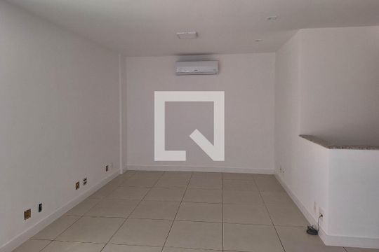 Sala de apartamento à venda com 3 quartos, 190m² em Itacoatiara, Niterói