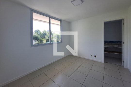 Suíte 1 de apartamento à venda com 3 quartos, 190m² em Itacoatiara, Niterói