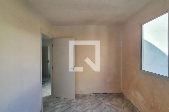 Quarto 1 de apartamento para alugar com 2 quartos, 40m² em Brás de Pina, Rio de Janeiro