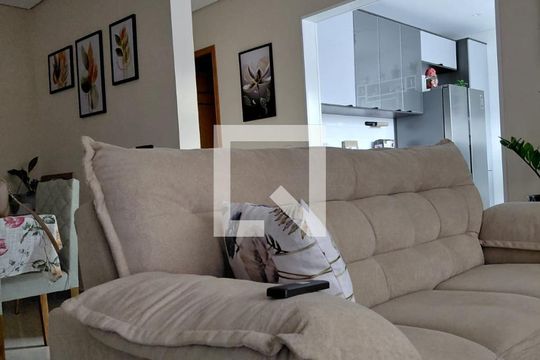 Sala de casa para alugar com 2 quartos, 115m² em Residencial Votorantim Park I, Votorantim