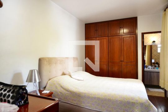 Suíte  de apartamento à venda com 3 quartos, 110m² em Nova Floresta, Belo Horizonte