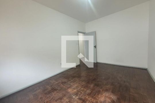 Quarto de apartamento para alugar com 3 quartos, 90m² em Moinhos de Vento, Porto Alegre