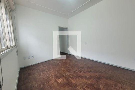 Quarto de apartamento para alugar com 3 quartos, 90m² em Moinhos de Vento, Porto Alegre