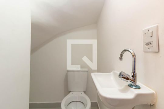 Lavabo de casa de condomínio à venda com 2 quartos, 90m² em Cidade Líder, São Paulo
