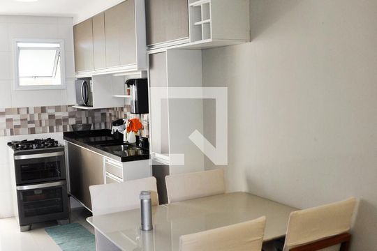 Detalhe - Sala e Sala de Jantar de casa de condomínio à venda com 2 quartos, 89m² em Vila Mangalot, São Paulo