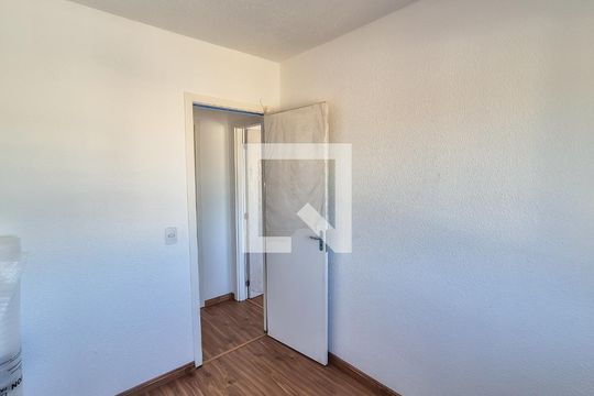 Quarto 1 de apartamento para alugar com 2 quartos, 43m² em Vaz Lobo, Rio de Janeiro