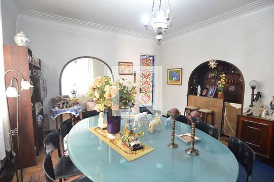 Sala de casa à venda com 5 quartos, 400m² em Grajaú, Rio de Janeiro