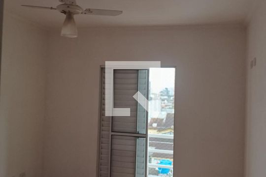 Quarto de casa para alugar com 3 quartos, 240m² em Vila Esperança, São Paulo