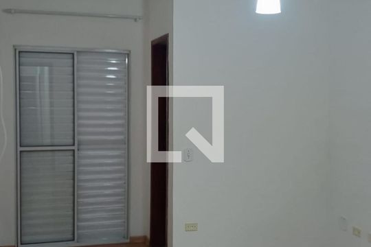 Quarto de casa para alugar com 3 quartos, 240m² em Vila Esperança, São Paulo