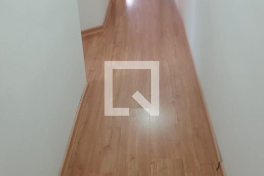 Corredor de casa para alugar com 3 quartos, 240m² em Vila Esperança, São Paulo