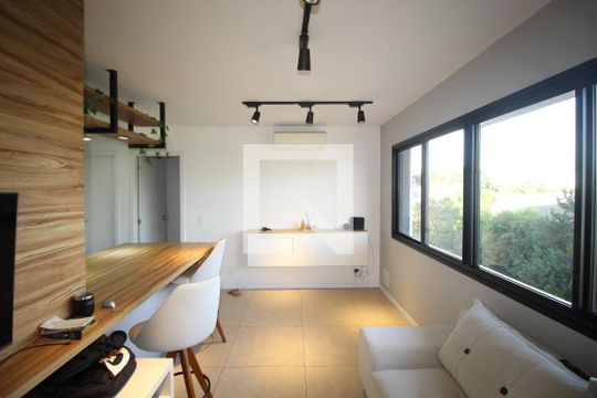 Sala de apartamento à venda com 1 quarto, 43m² em Jardim do Salso, Porto Alegre