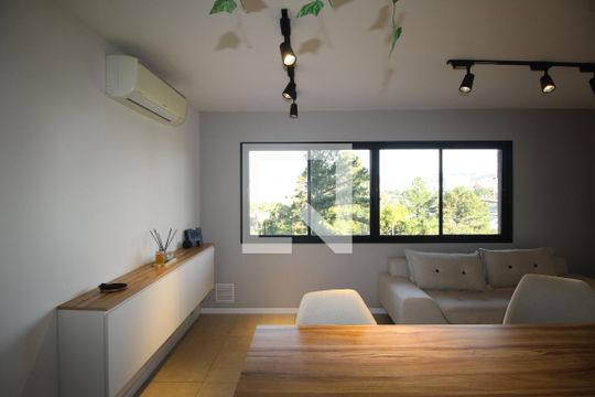 Sala de apartamento à venda com 1 quarto, 43m² em Jardim do Salso, Porto Alegre