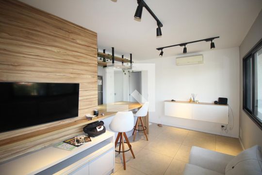 Sala de apartamento à venda com 1 quarto, 43m² em Jardim do Salso, Porto Alegre