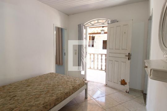 Hall de casa para alugar com 3 quartos, 140m² em São Cristóvão, Cabo Frio