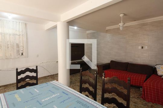 Sala de casa para alugar com 3 quartos, 140m² em São Cristóvão, Cabo Frio