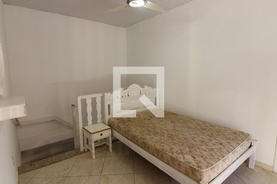 Hall de casa para alugar com 3 quartos, 140m² em São Cristóvão, Cabo Frio