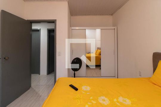 Quarto 2 de casa à venda com 3 quartos, 155m² em Restinga, Porto Alegre